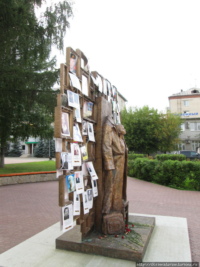 Прогулка по скверу имени Губкина Тюмень, Россия