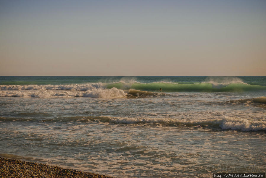 Шторм на Средиземном Ситжес, Испания