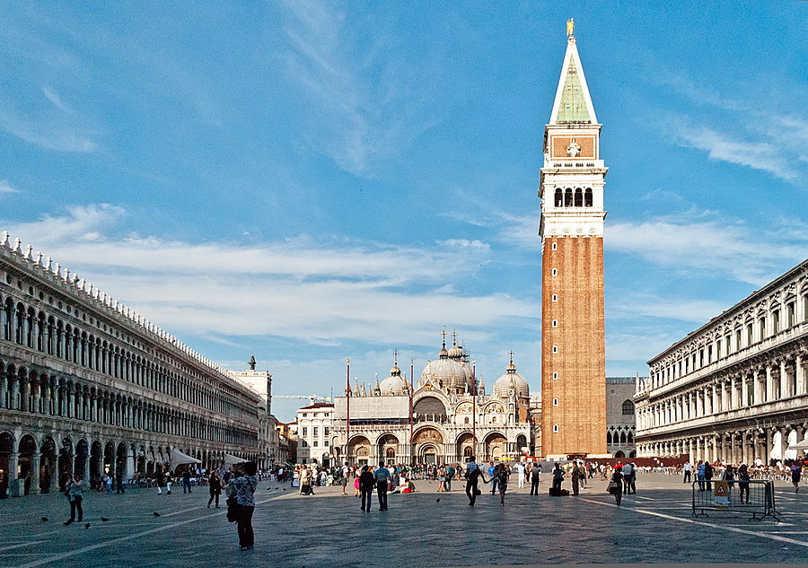 Сложно было пройти мимо главной площади Венеции и ее византийского храма. Венеция, Италия