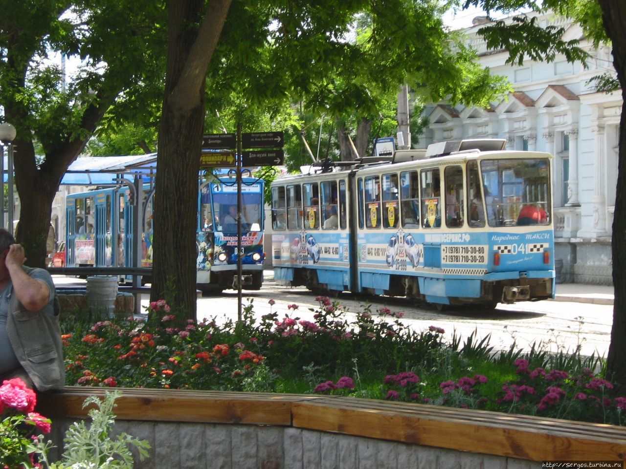 однопутный узкоколейный трамвай в Евпатории Республика Крым, Россия