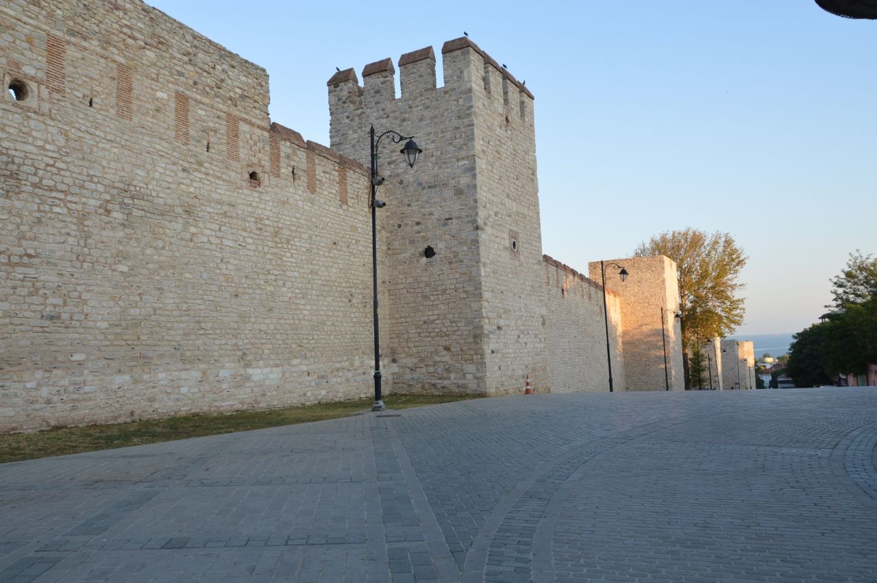 Крепостная стена с башнями Стамбул, Турция