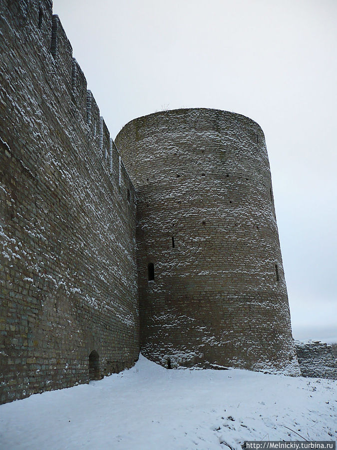 Прогулка по Ивангородской крепости Ивангород, Россия