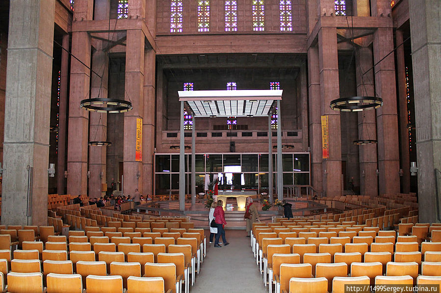 Собор Св.Иосифа. Рукотворное чудо из стекла, бетона и стали Гавр, Франция