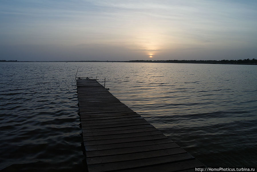 Не совсем розовое озеро Дакар, Сенегал