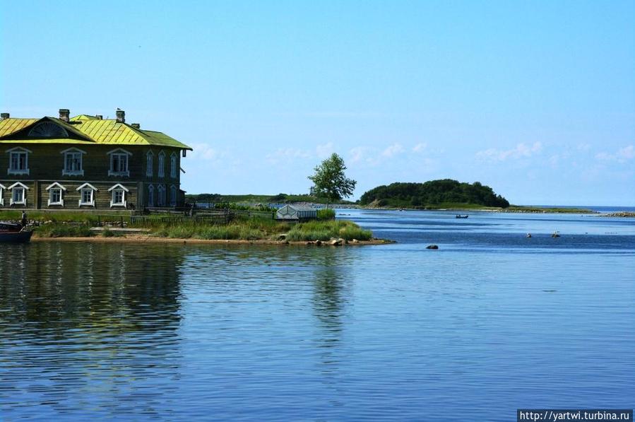 Фрагменты-виды бухты Благополучия Соловецкие острова, Россия