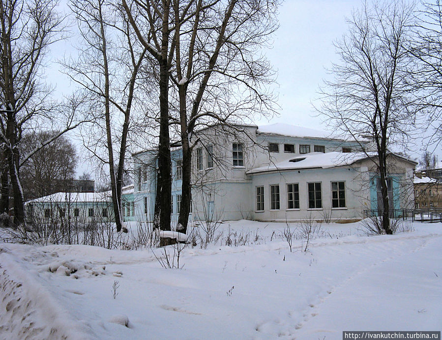 Это здание называется 