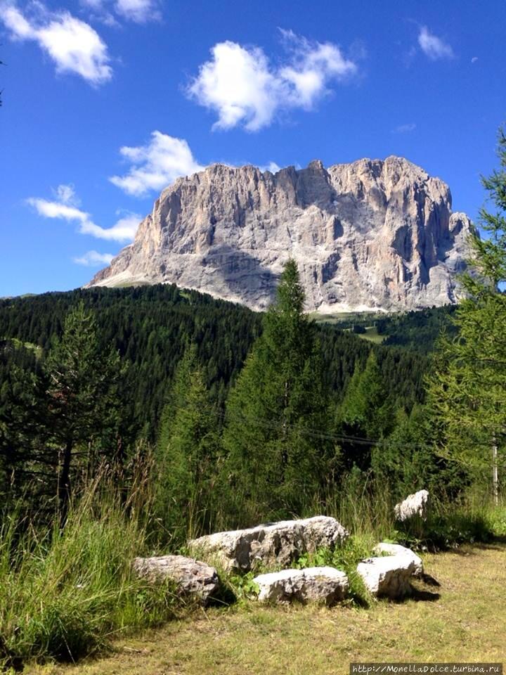 Пассо  Сэлла Доломити — горный перевал Сельва-Гардена, Италия