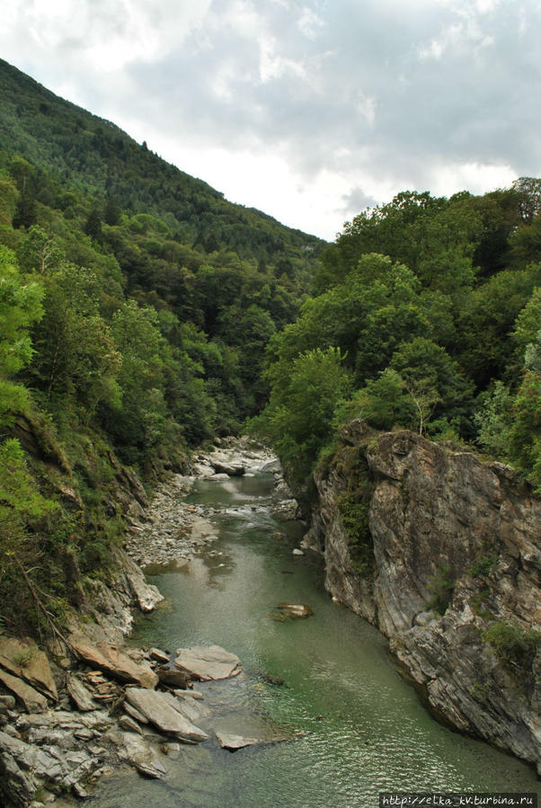 Река Мелеца (Melezza) у Интраньи Локарно, Швейцария