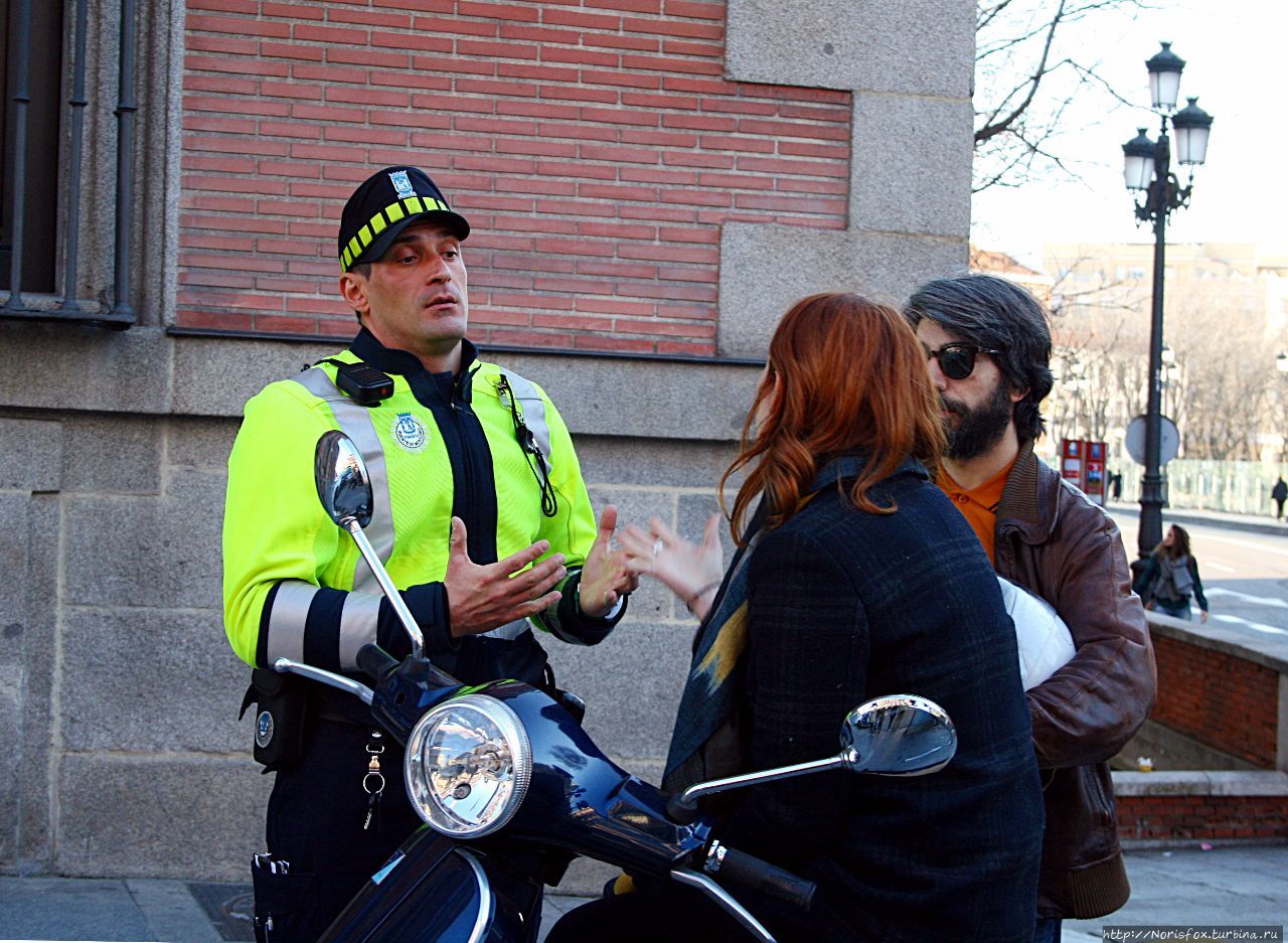 как этот красавец-полицейский Мадрид, Испания