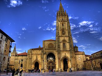 Кафедеральный собор в городе Овьедо / Catedral de Oviedo