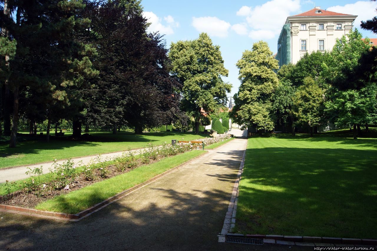 Чернинский сад Прага, Чехия