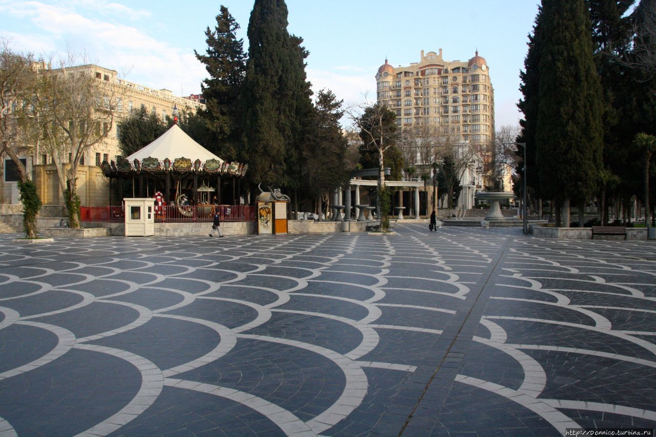 Улица фонтанов Баку