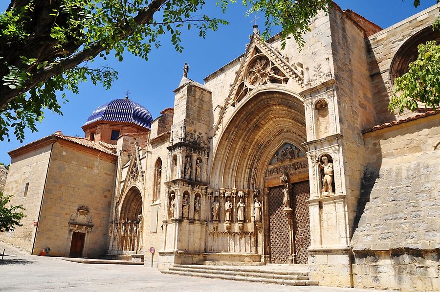 Базилика Св. Марии / Basílica de Santa María la Mayor