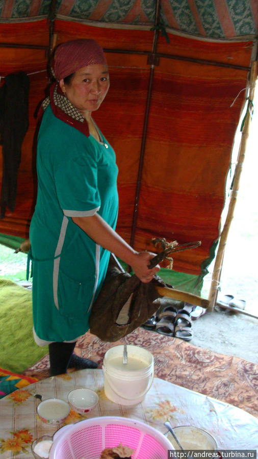 Хозяйка юрты Киргизия