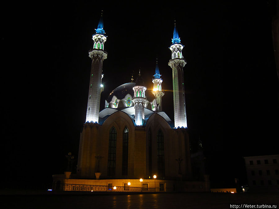 Мечеть прекрасна, особенно, ночью. Казань, Россия