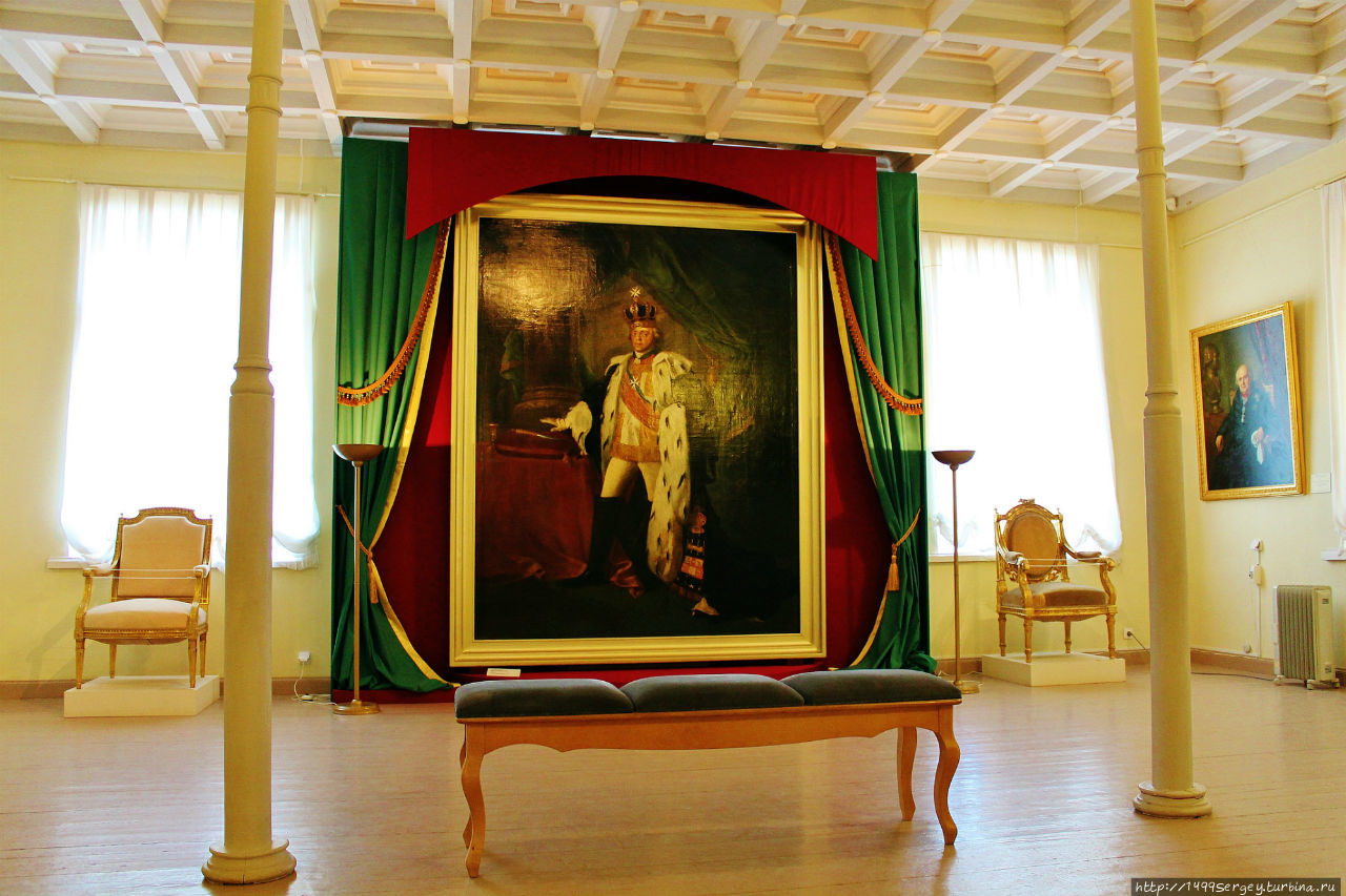 В одном из залов дворца Гатчина, Россия