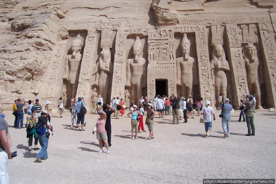 Храм Нефертари Абу-Симбел, Египет