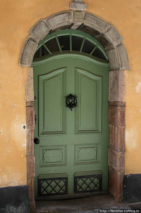 Соседняя дверь Стокгольм, Швеция