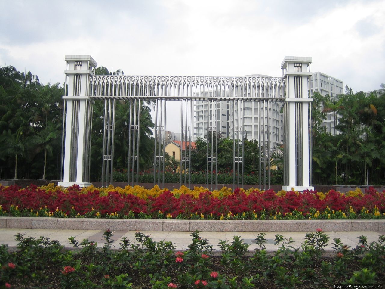 Национальный Монумент в Истана парке Сингапур (столица), Сингапур (город-государство)