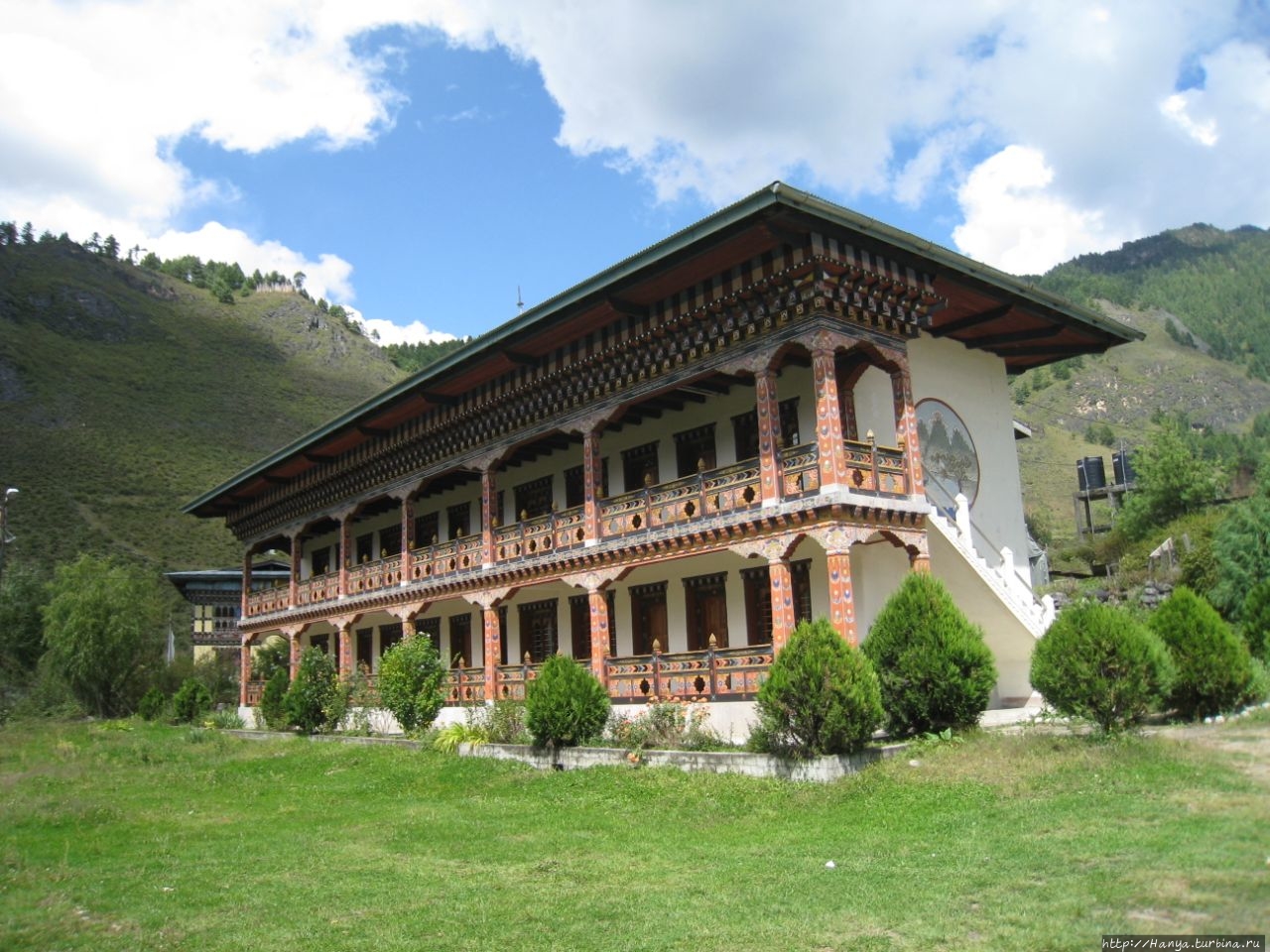 Белый и Черный храмы Хаа Хаа, Бутан
