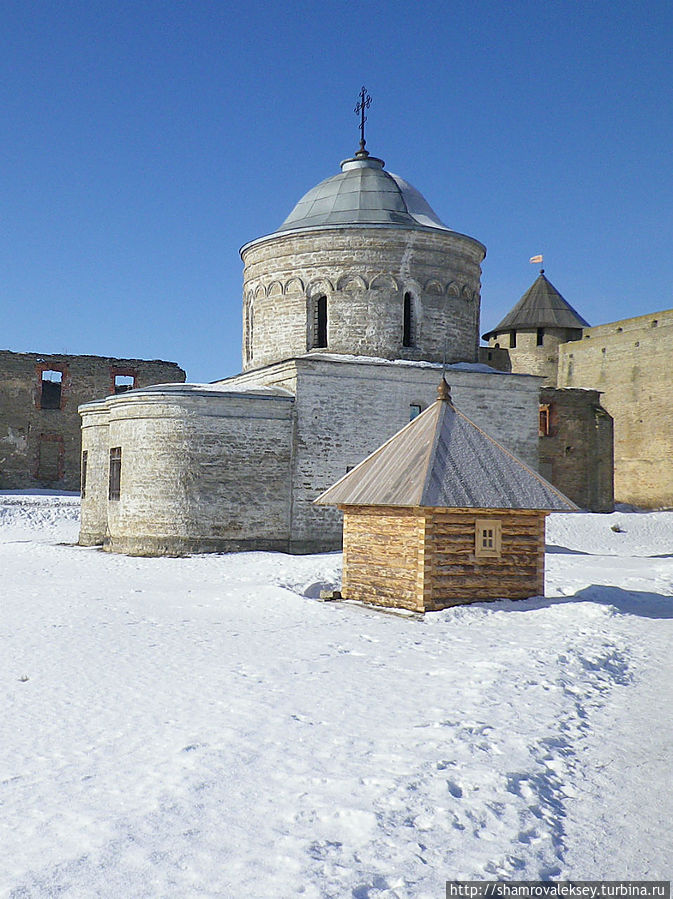 Два храма Ивангородской крепости Ивангород, Россия