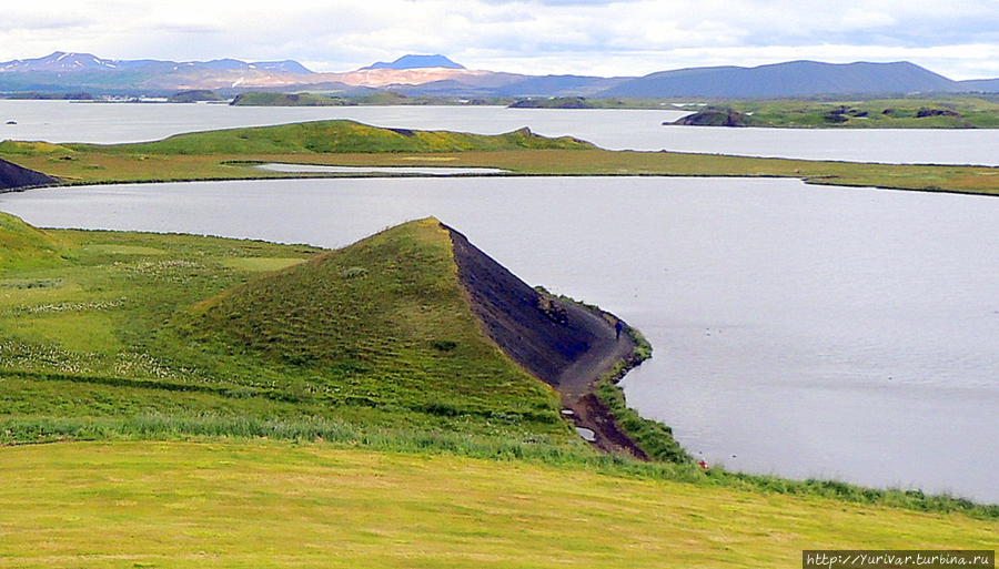 Есть и такой маленький псевдократер Озеро Миватн, Исландия