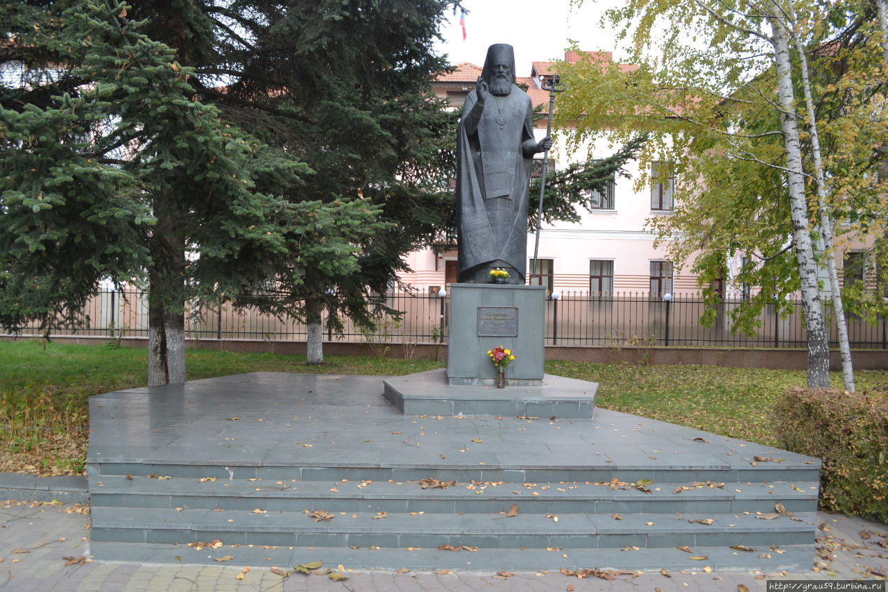 Памятник святителю Луке / The monument of Saint Luke