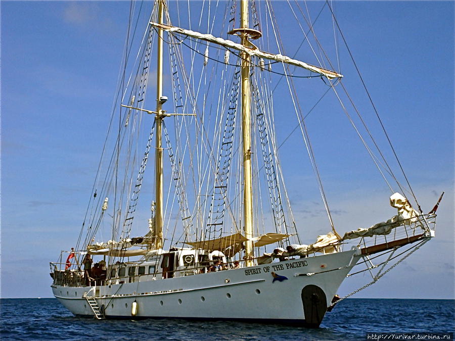 Яхта — Дух Тихого океана Остров Дравака, Фиджи