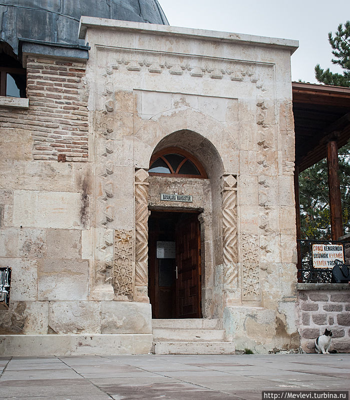 Мавзолей Атес бас Вели (Ates Bas Veli Mausoleum) в Конии Конья, Турция