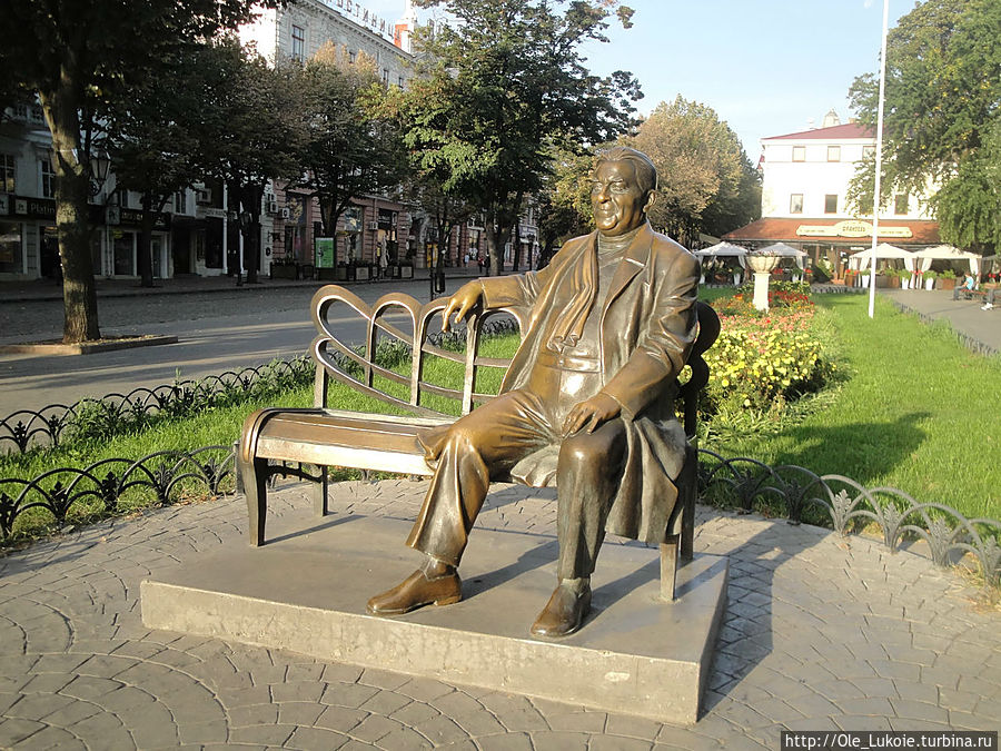 Городской  сад — памятник Леониду Утесову Одесса, Украина