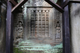 Рельефы внутренних стен центрального святилища в храмовом комплексе Пре-Кхан