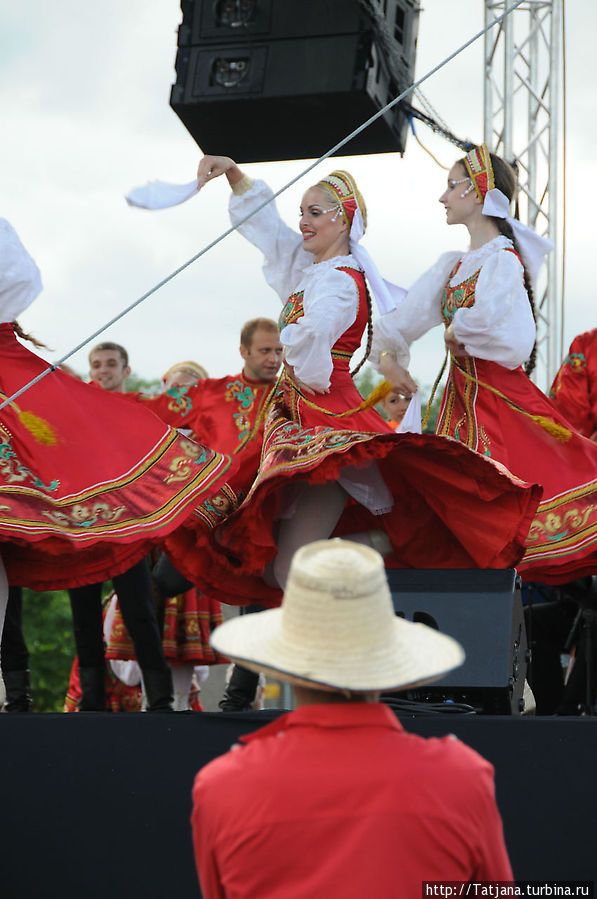 Ежегодный Международный фольклорный фестиваль Брюнссума Брюнссум, Нидерланды