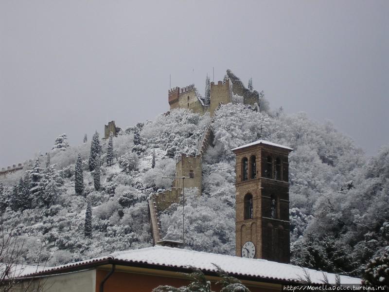 Крепость Маростика — в январе Маростика, Италия