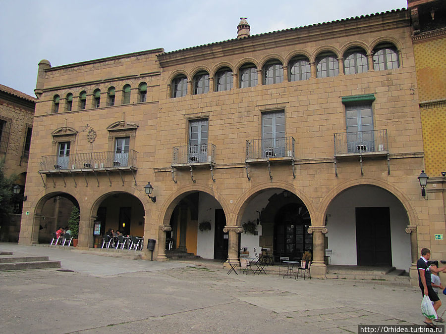 Испанская деревня (Poble Espanyol) — город-музей в Барселоне Барселона, Испания