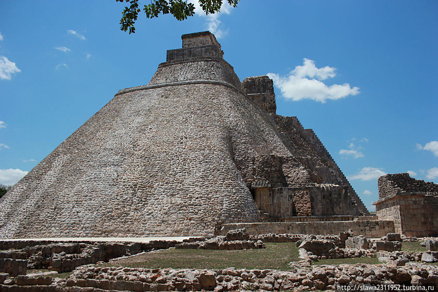 Храм Волшебника (Ушмаль) Мексика