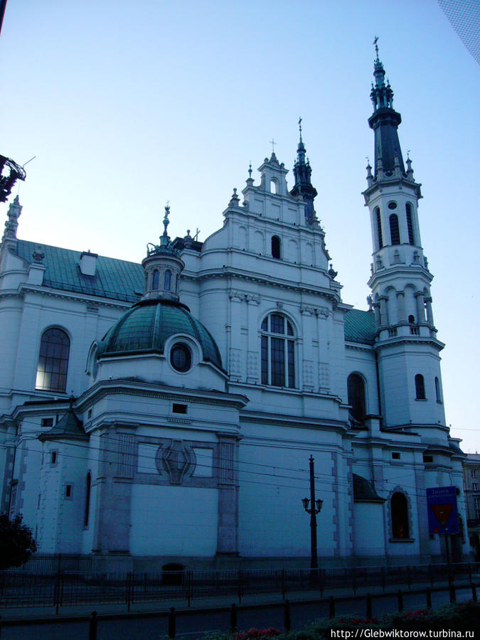Parafia Najświętszego Zbawiciela Варшава, Польша
