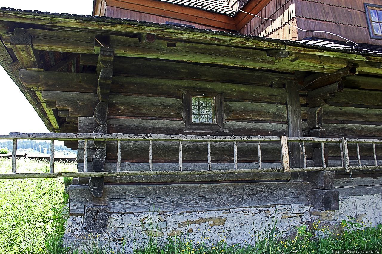 Церковь Рождества Богородицы Ворохта, Украина