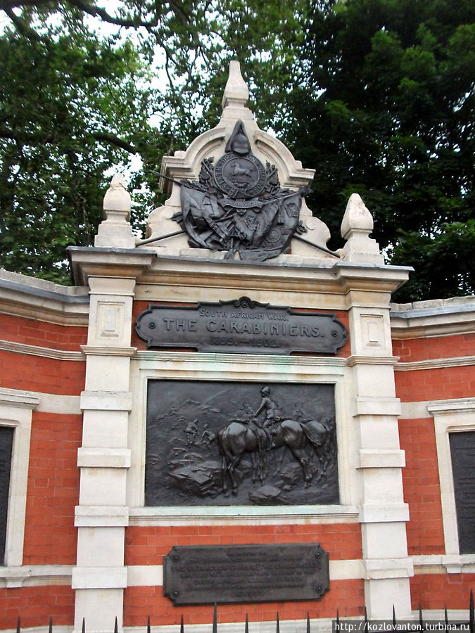 Монумент карабинерам (гвардейцам-драгунам), погибшим в англо-бурской войне 1899-1902 г.г.