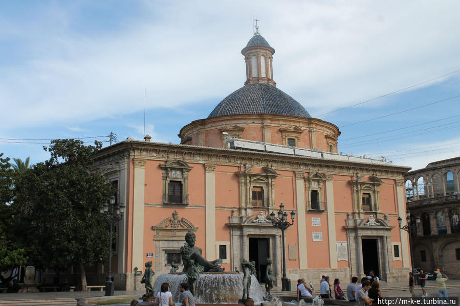 Базилика Пресвятой Девы Защитницы Обездоленных Валенсия, Испания