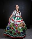 Неувядающий образ китаянки. Современный костюм часто отличается присутствием мексиканского орла с национального герба. Из интернета
