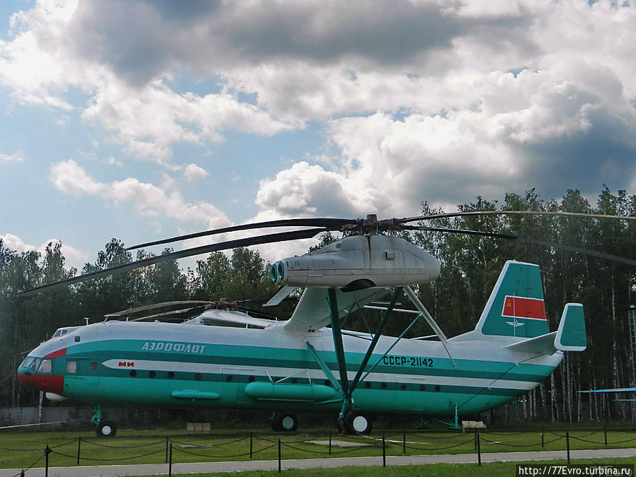 Тяжелый транспортный вертолет Ми-12
Поражает своими размерами Монино, Россия