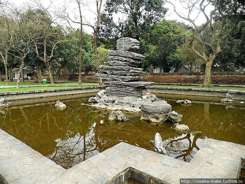 Парк возле храма Литературы Ханой, Вьетнам