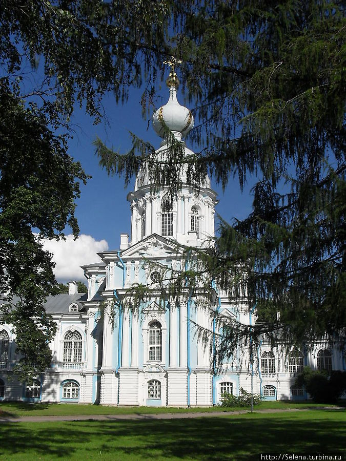 Башня-церковь Смольного монастыря Санкт-Петербург, Россия