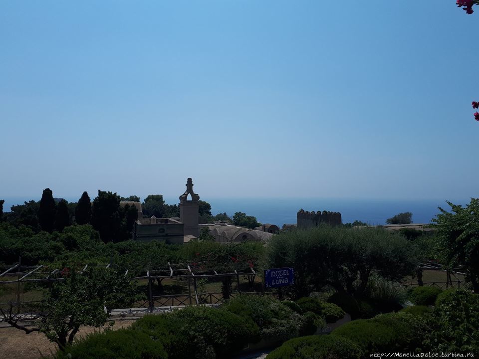 Capri: маршрут Belvedere Piazzetta-Certosa di San Giacomo Остров Капри, Италия