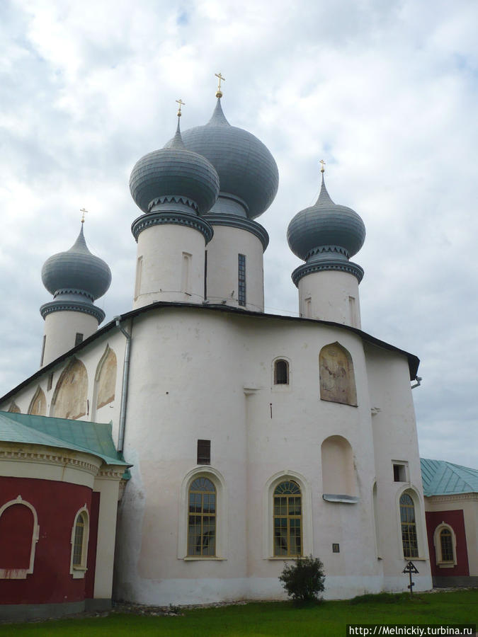 Тихвинский Богородичный Успенский монастырь Тихвин, Россия