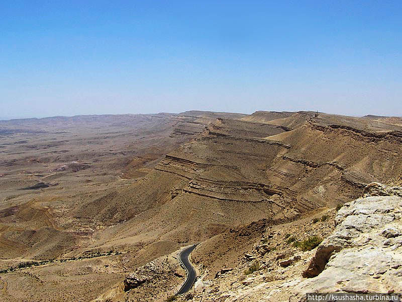 Большой махтеш и каменные деревья Мицпе-Рамон, Израиль