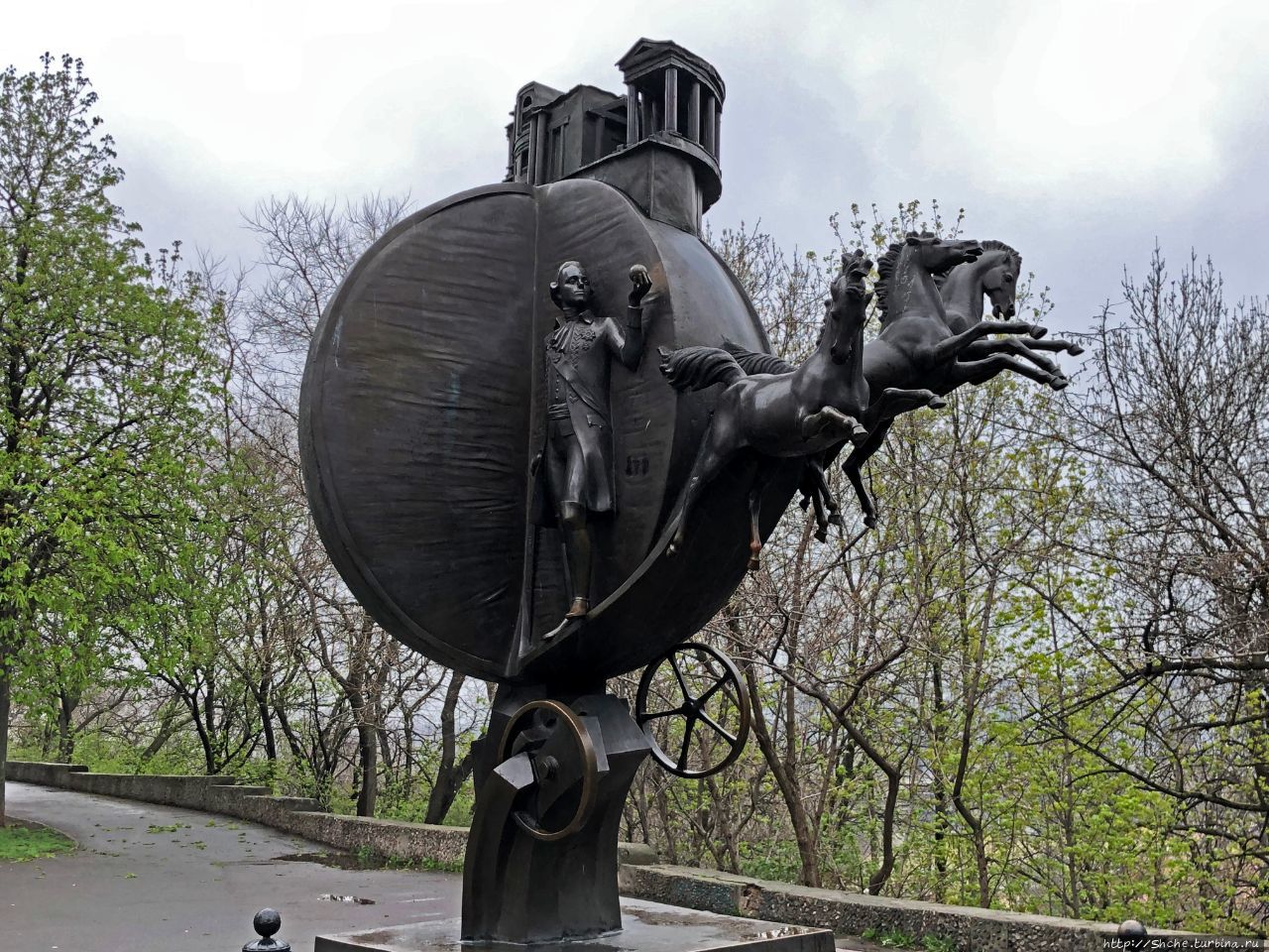 Памятник Апельсину, который спас Одессу / Monument to Orange, who saved Odessa