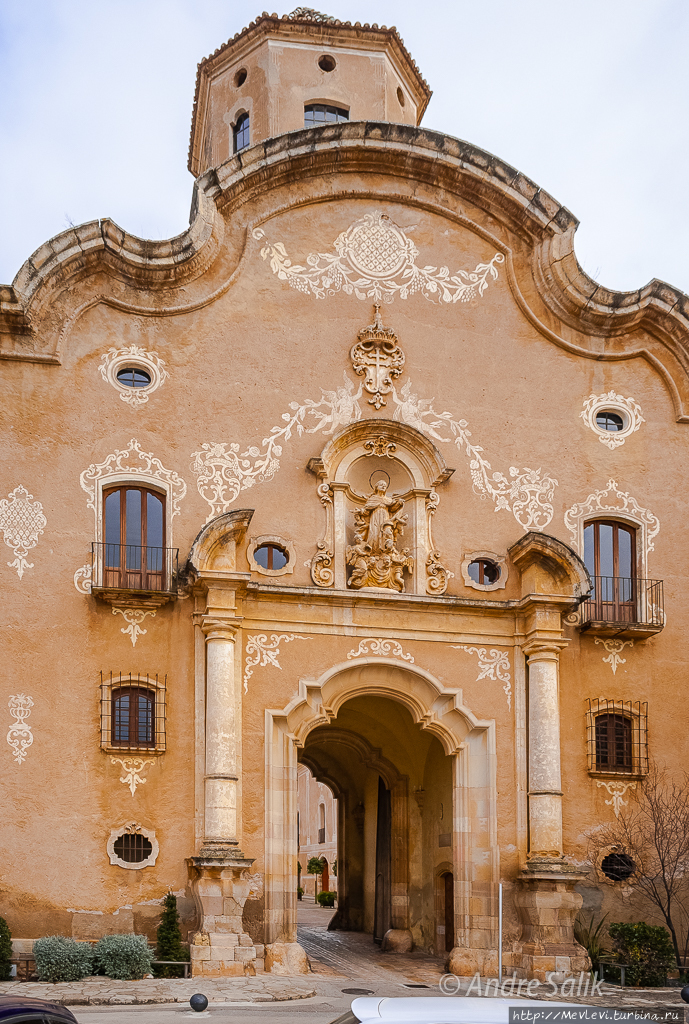 Королевский монастырь Санта-Мария-де-Сантес-Креус