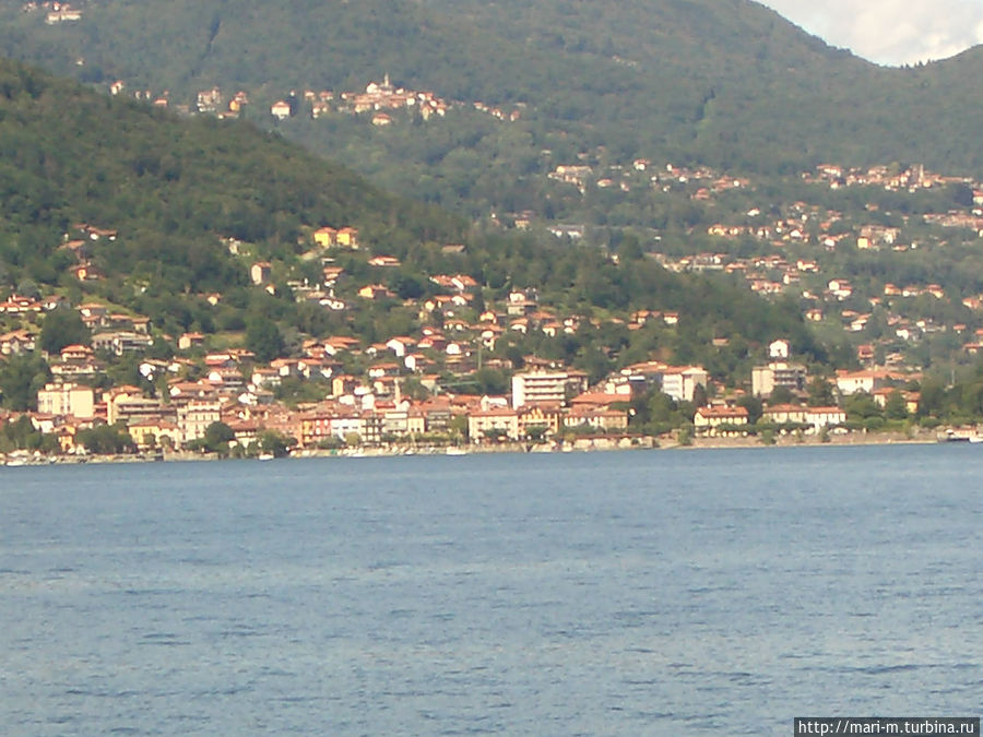 А это вид со стороны озера на населенные пункты.. Вербания, Италия