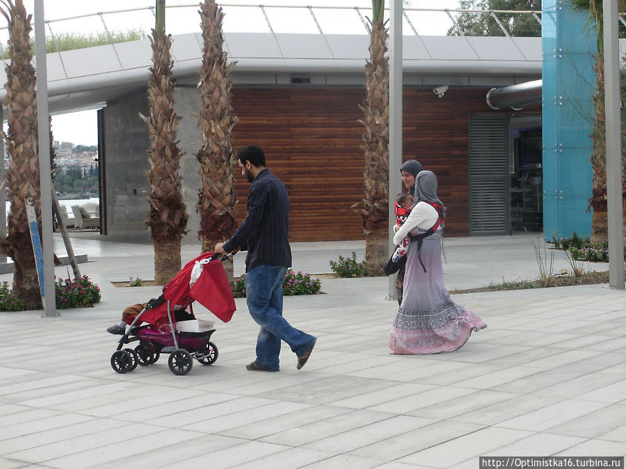 Праздничный город Кушадасы, Турция